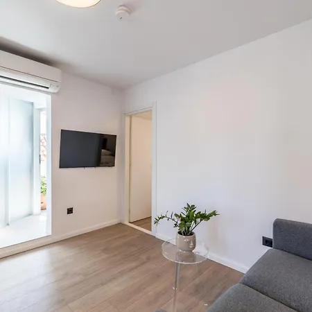 Split Central City Apartment Apartment