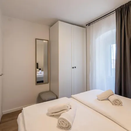 Split Central City Apartment Apartment Split